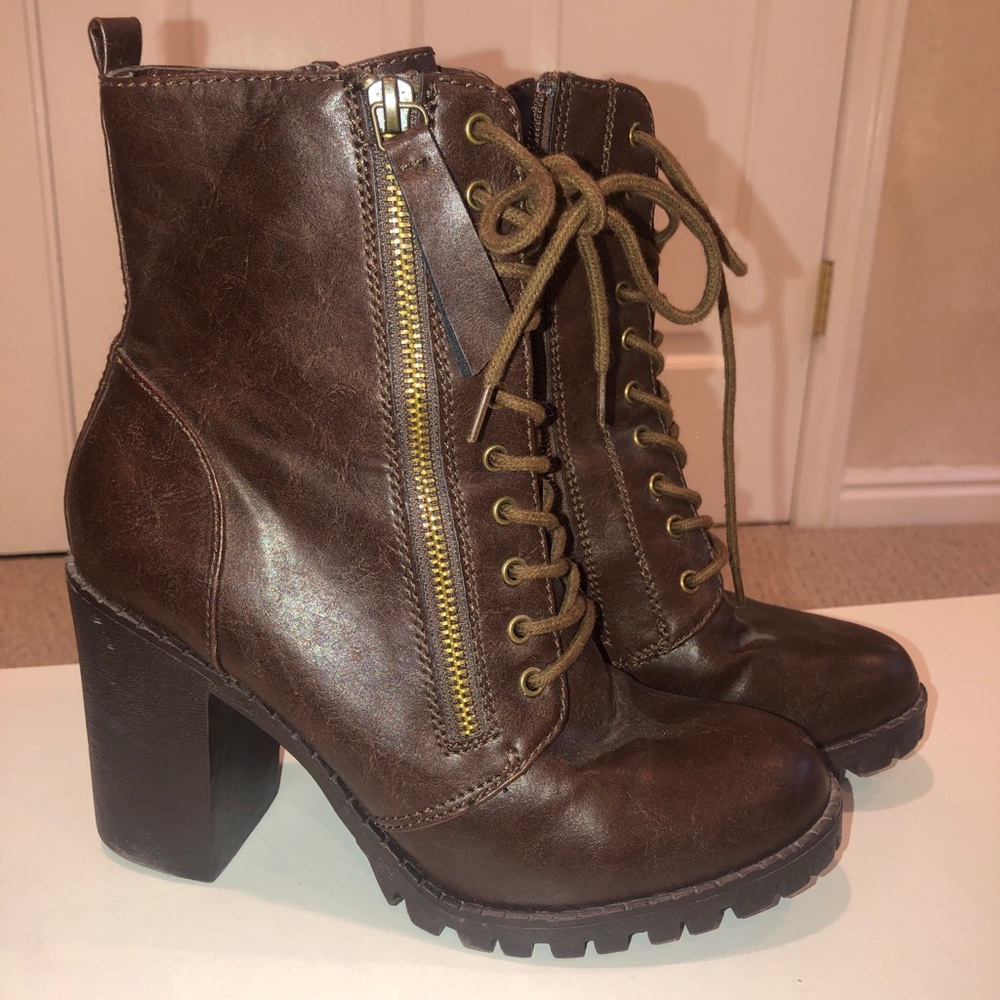 Heeled Winter Boots